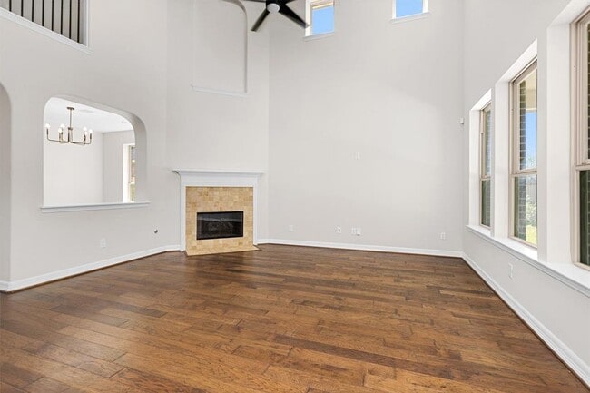 Building Photo - 24015 Richglen Court