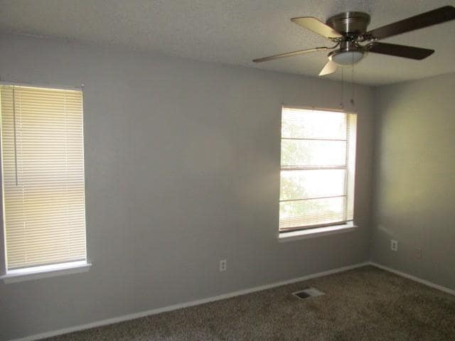 Building Photo - 3017 W Sycamore Cir