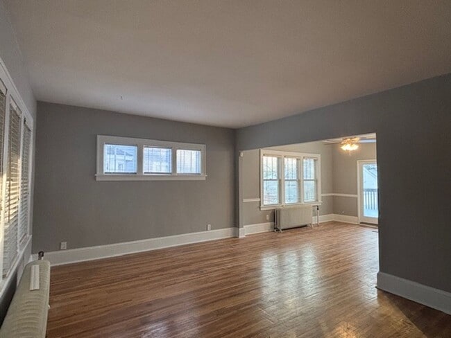 Building Photo - Super Cute 4BR/1 BA Single-Family Home in a Great St. Paul Neighborhood!