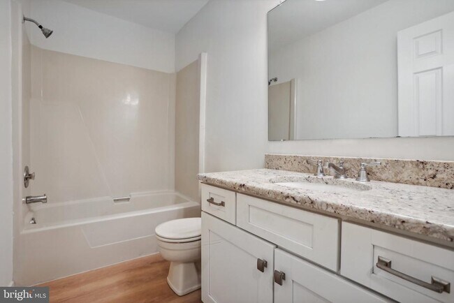 Building Photo - 3202 Eaton Ct