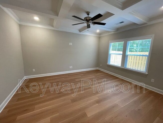 Building Photo - 3035 Venetian Dr