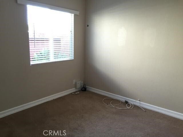 Building Photo - 3925 Hickory Ln