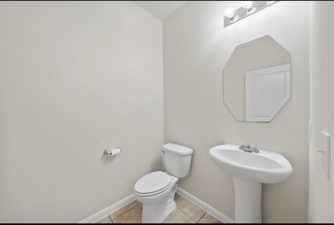 Building Photo - 5711 Water Violet Ln