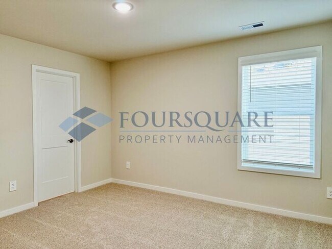 Building Photo - Modern 4-Bed / 2.5-Bath Single-Family Home with Loft, Gas Fireplace & 2-Car Garage – Near Downtow...
