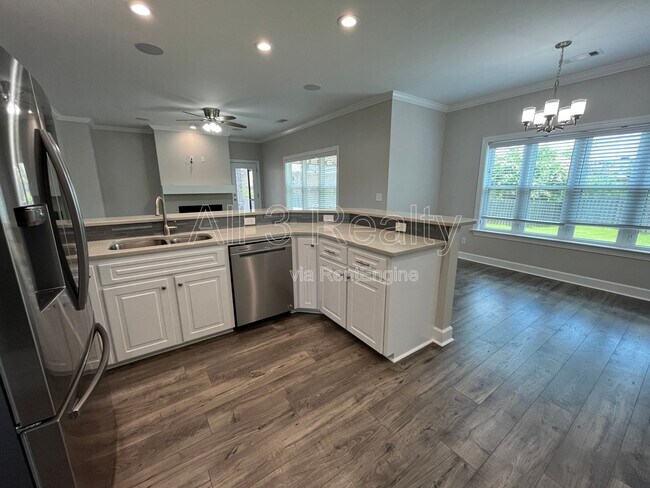 Building Photo - 1924 Wyngate Loop