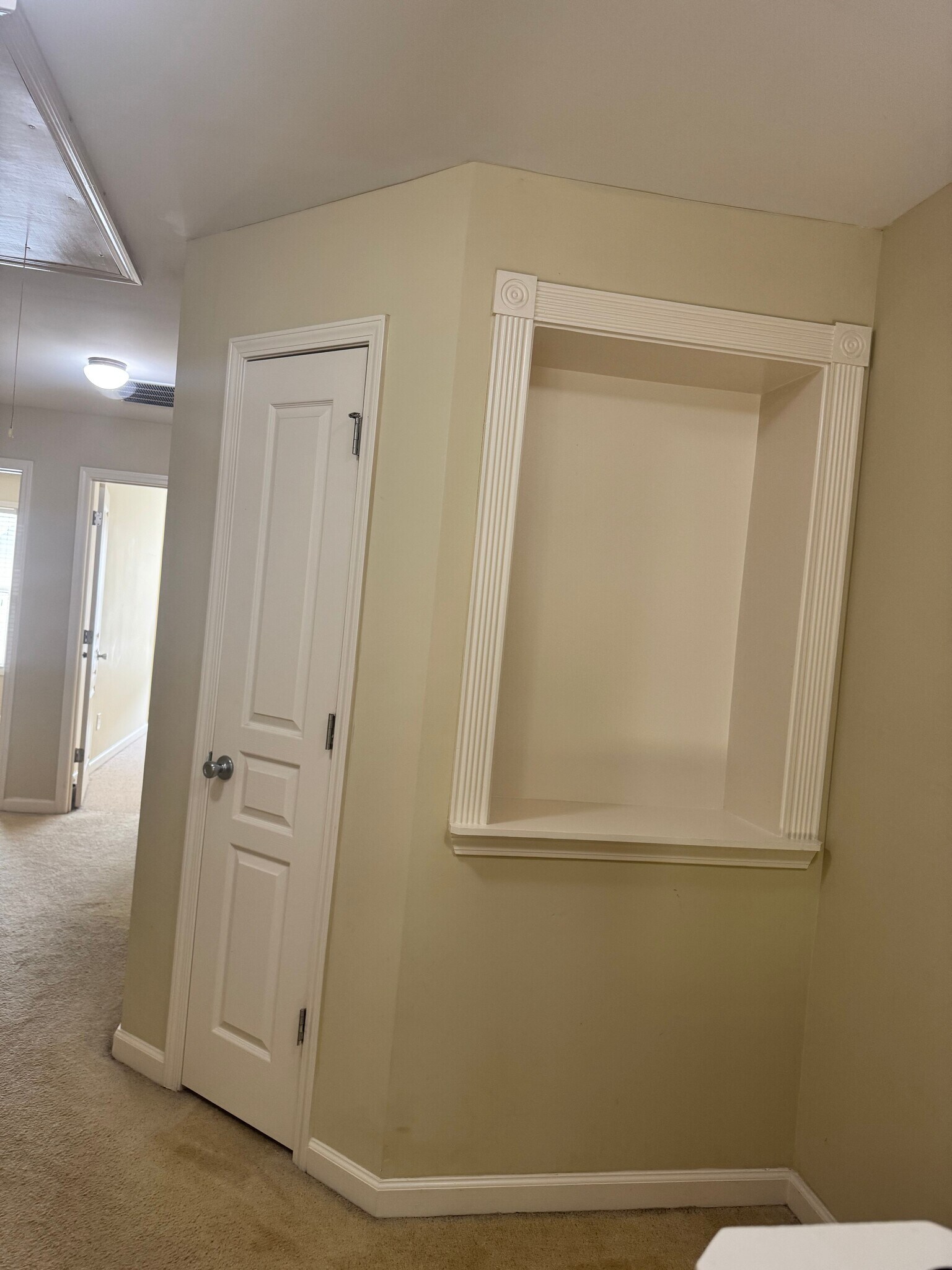 Building Photo - 6215 Elmshorn Way