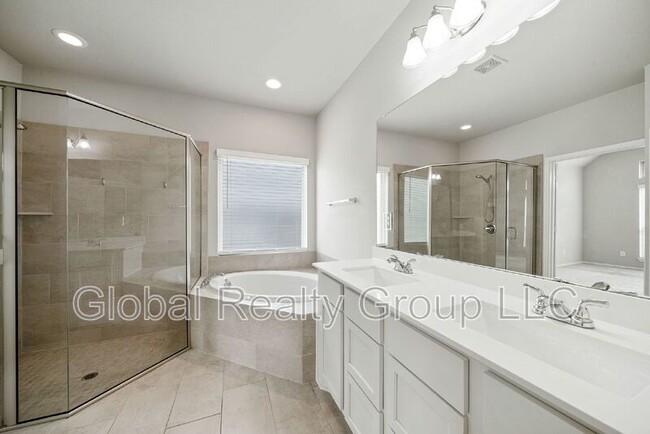 Building Photo - 14306 Hallows Grv