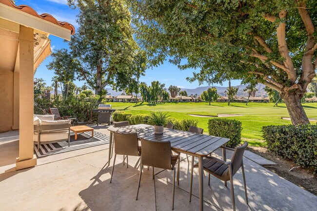 Building Photo - 179 Gran Via