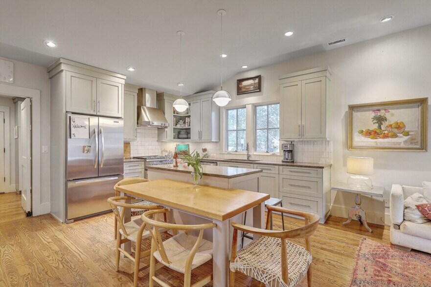 Building Photo - 278 Palm St