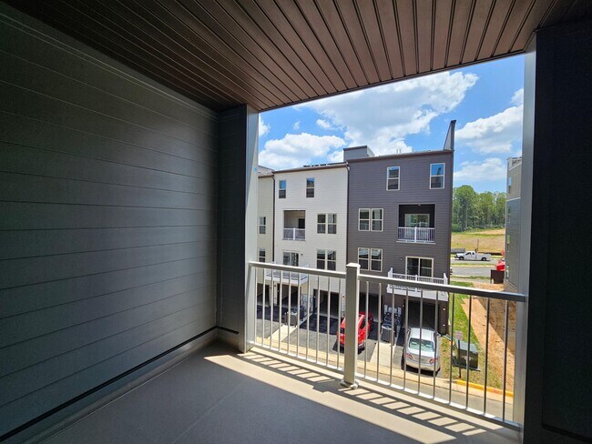 Building Photo - 13721 COBBLE Loop