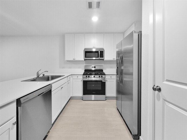 Building Photo - 31449 Moore Rd