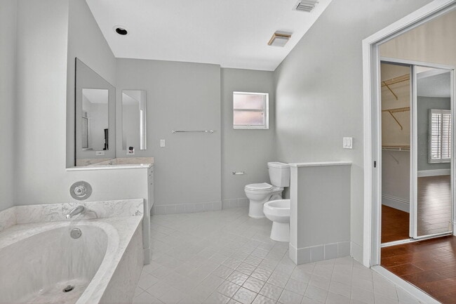 Building Photo - 6502 Brava Way