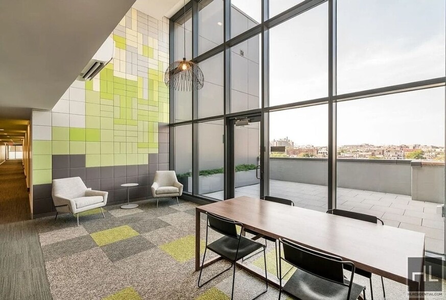 Building Photo - 310 Clarkson Ave