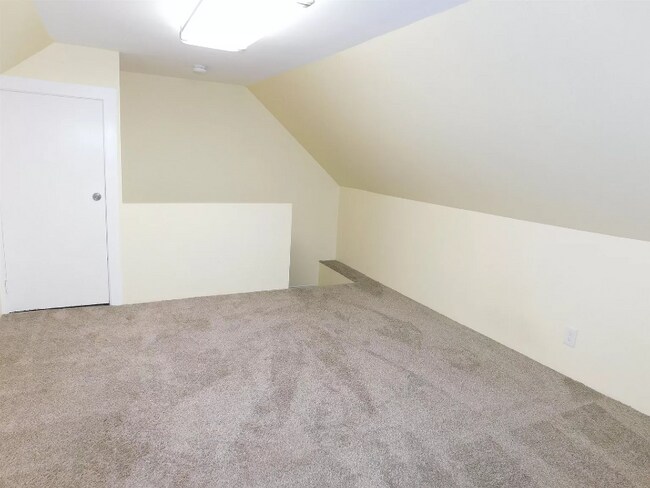 Building Photo - 46 Kingsley Ave