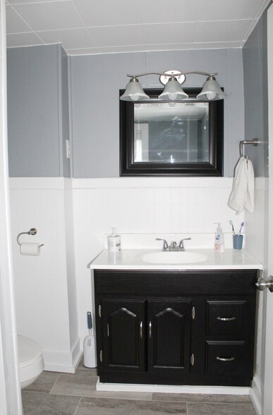 Building Photo - 52 Broome St