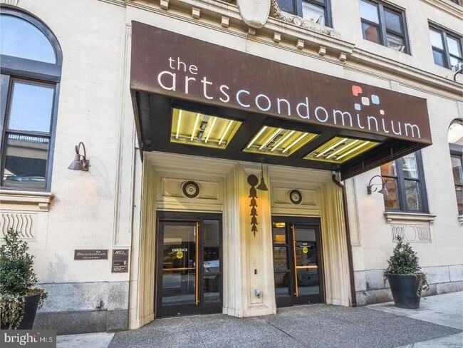 Building Photo - 1324 Locust St