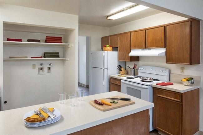 Building Photo - Kingway Apartments