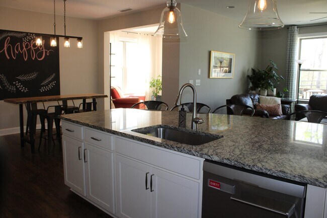 Building Photo - 7217 Rex Rd