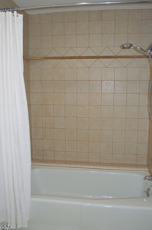 Building Photo - Indian Canyons Suite, Long term, UNFURNISHED,