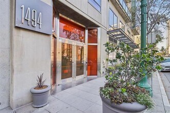 Building Photo - 2 Bed/2 Bath Condo at Aperture in Little I...