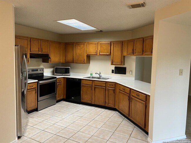 Building Photo - 3510 Mistic Grove