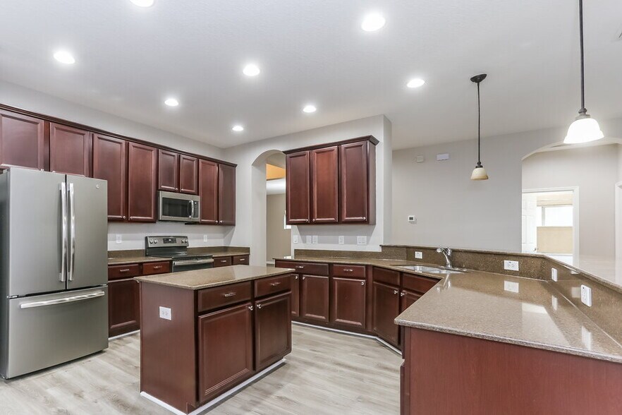 Building Photo - 1762 Mira Lago Cir