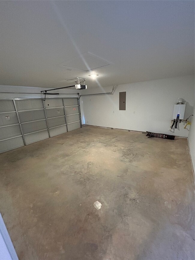 Building Photo - 3085 Majestic Sunrise Dr
