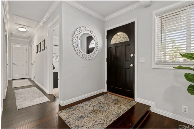 Building Photo - Charming 4-Bedroom, 2-Bath Fully Furnished...