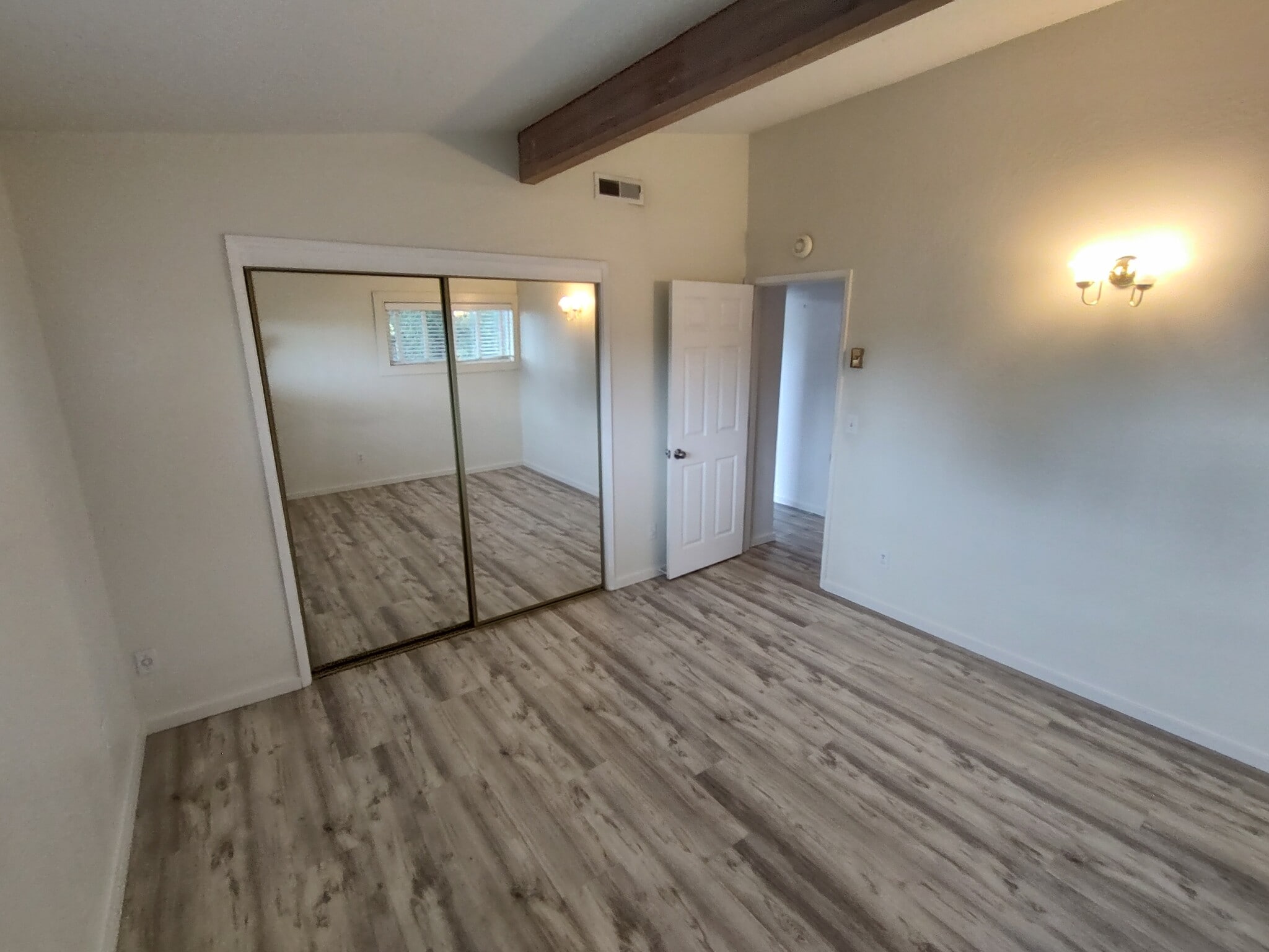 Building Photo - 1112 SE Cotter Pl