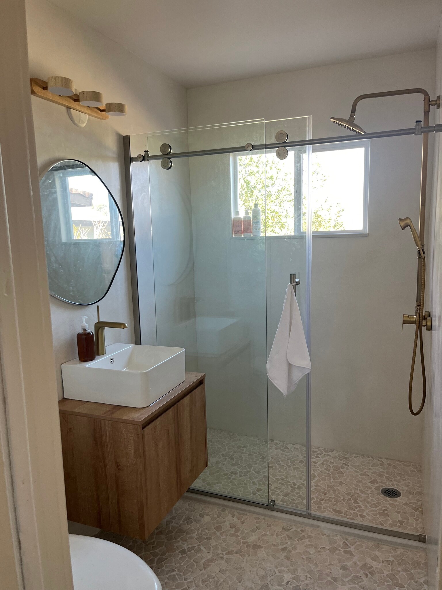 Building Photo - 6453 yucca ave