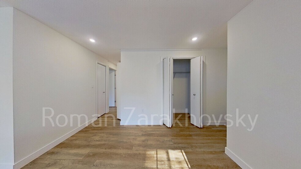 Building Photo - 25 Webster Ave