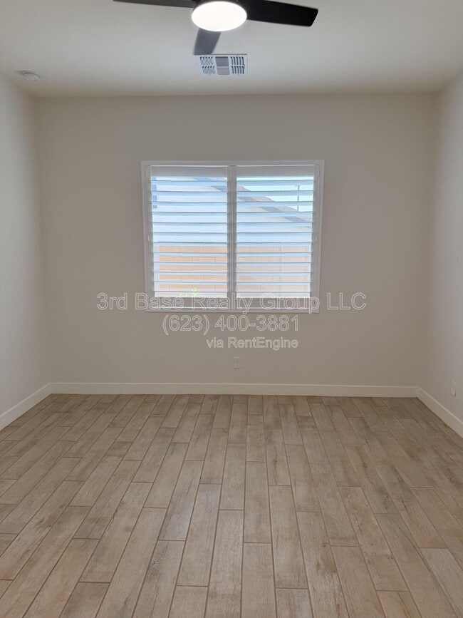 Building Photo - 20363 W Sells Dr