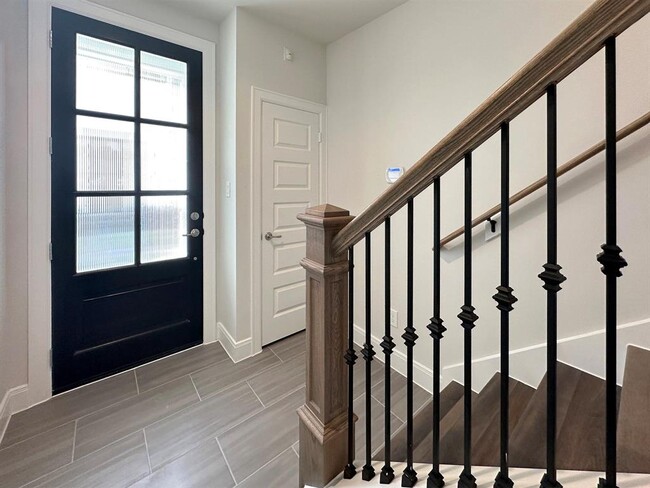 Building Photo - 2716G Grand Fountains Dr