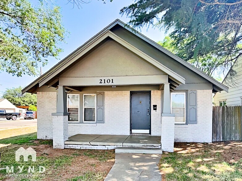 Primary Photo - 2101 22nd St