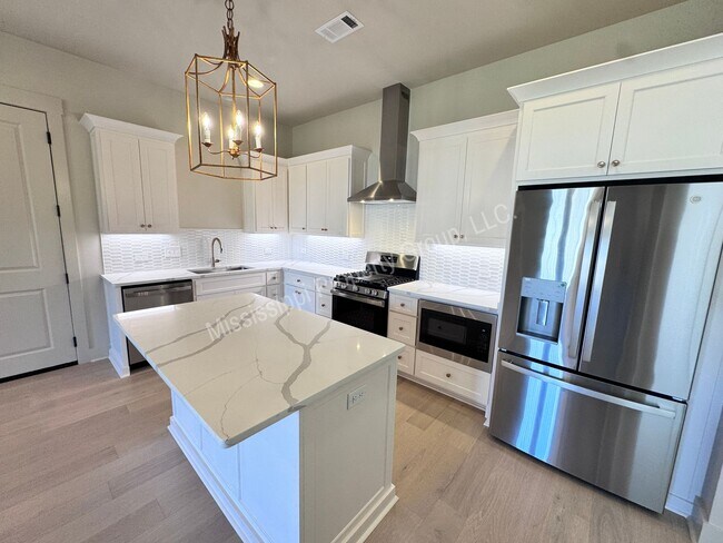 Building Photo - The Southern - 3BR/3BA For Rent