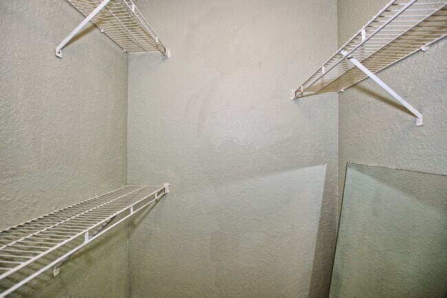 Building Photo - 1 bed/ 1 bath with one car garage in Audub...