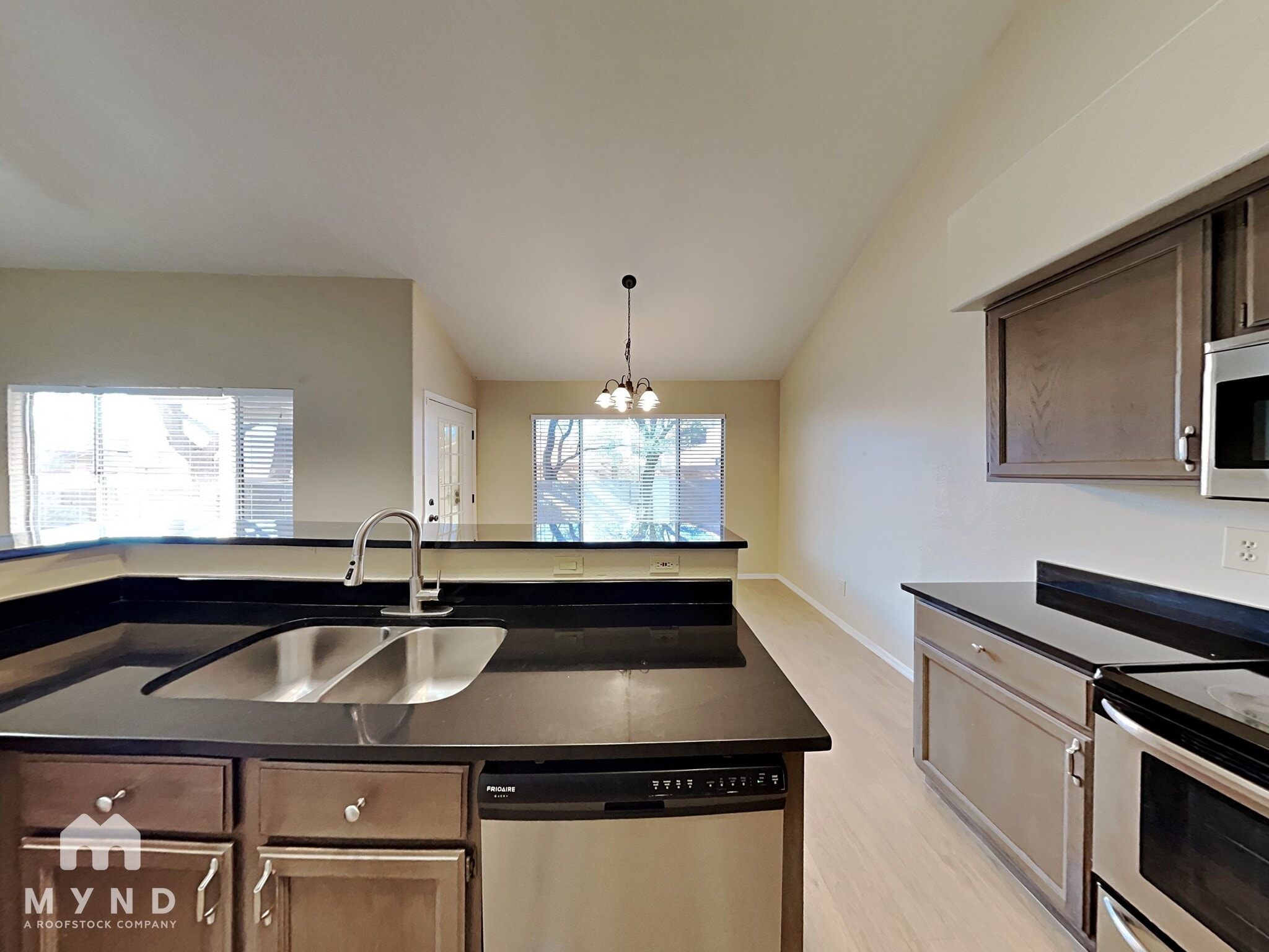 Building Photo - 8161 N Midnight Way