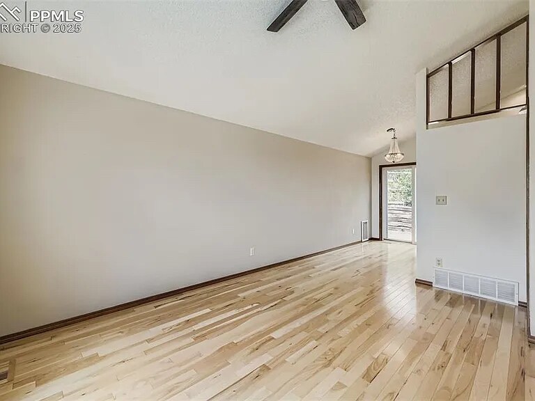 Building Photo - 5410 Sacramento Pl