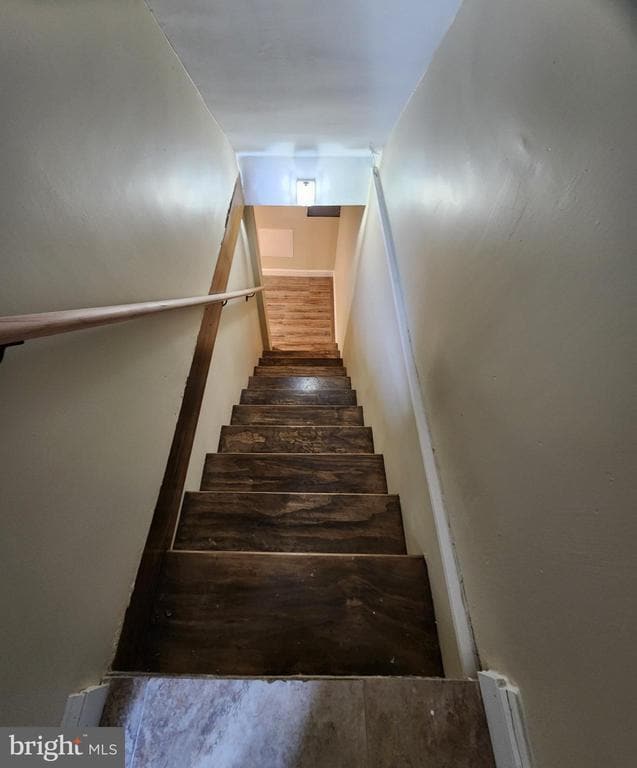 Building Photo - 2330 14th Pl SE