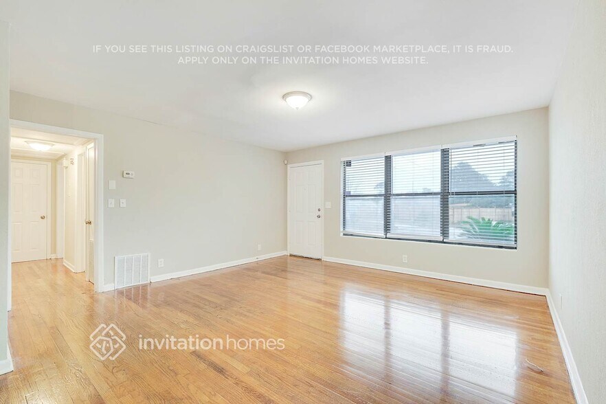 Building Photo - 2938 Charme Ct