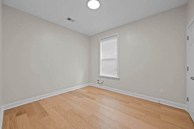 Building Photo - 720 Goodlet Cir