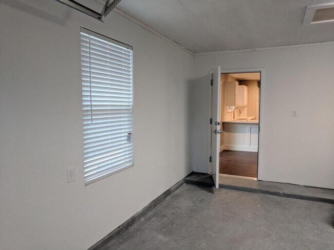 Building Photo - 5215 Guadalupe St