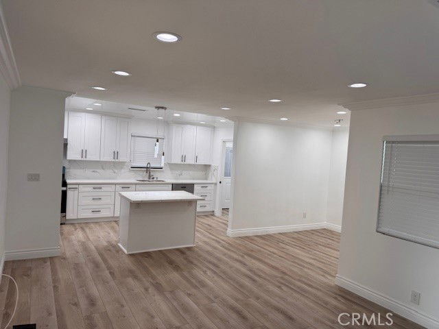 Building Photo - 9947 Norwich Ave