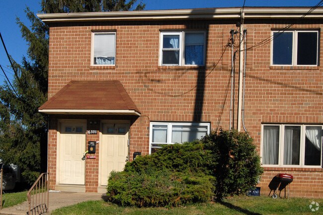 Building Photo - 6300 - 6312 Tulip St