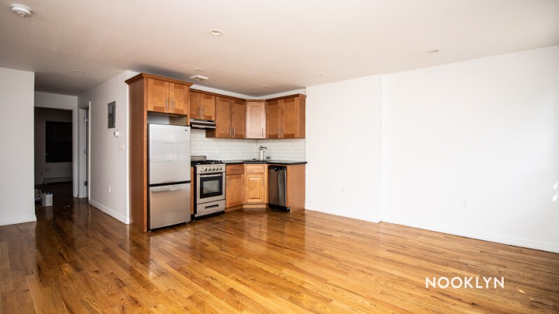 Building Photo - 789 Greene Ave
