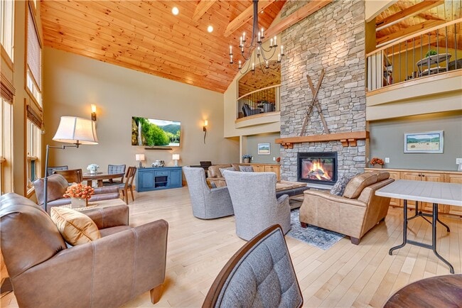 Building Photo - 7 Cliffside Dr