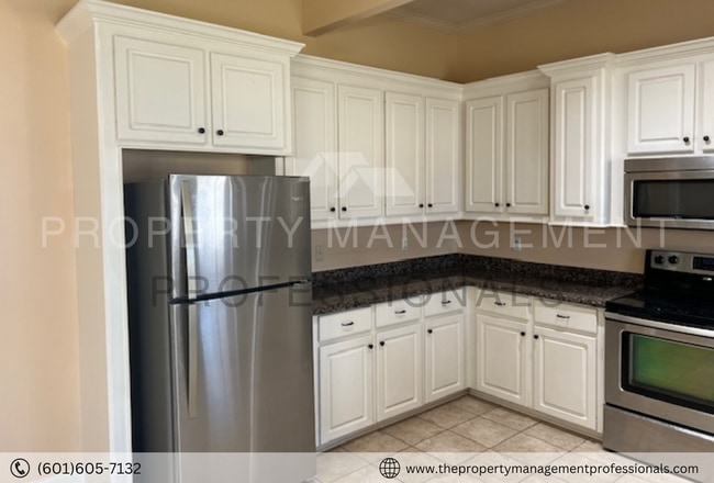 Building Photo - Charming 3BR/2BA Brick Home in Wellington ...