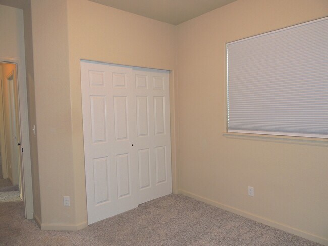 Building Photo - 663 Chalisa Ave