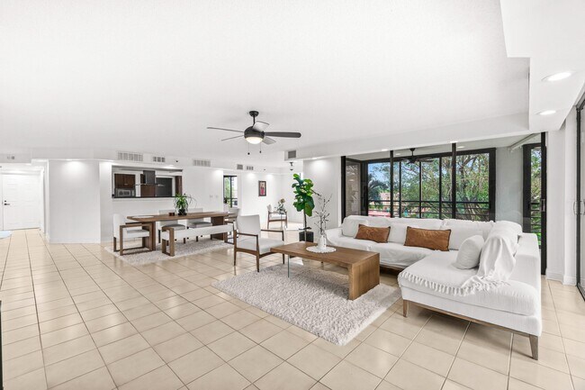 Building Photo - 7201 Promenade E Dr