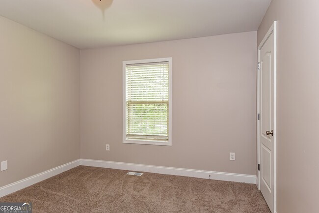 Building Photo - 3823 Refinement Way
